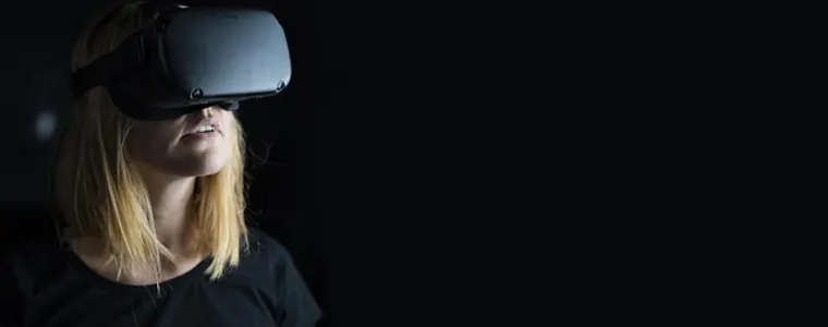 Person wearing a virtual reality headset